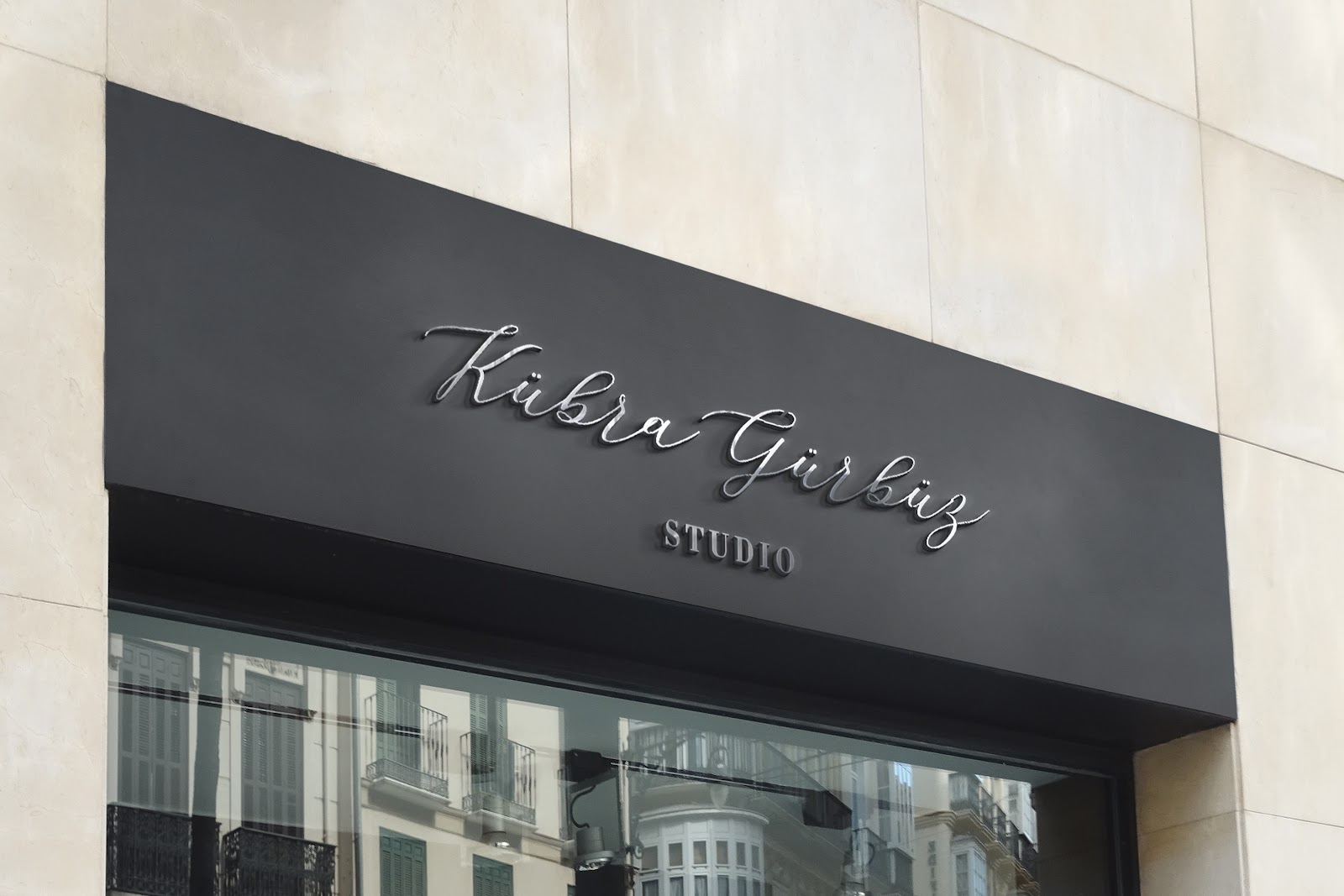 Kübra Gürbüz Make Up Studio