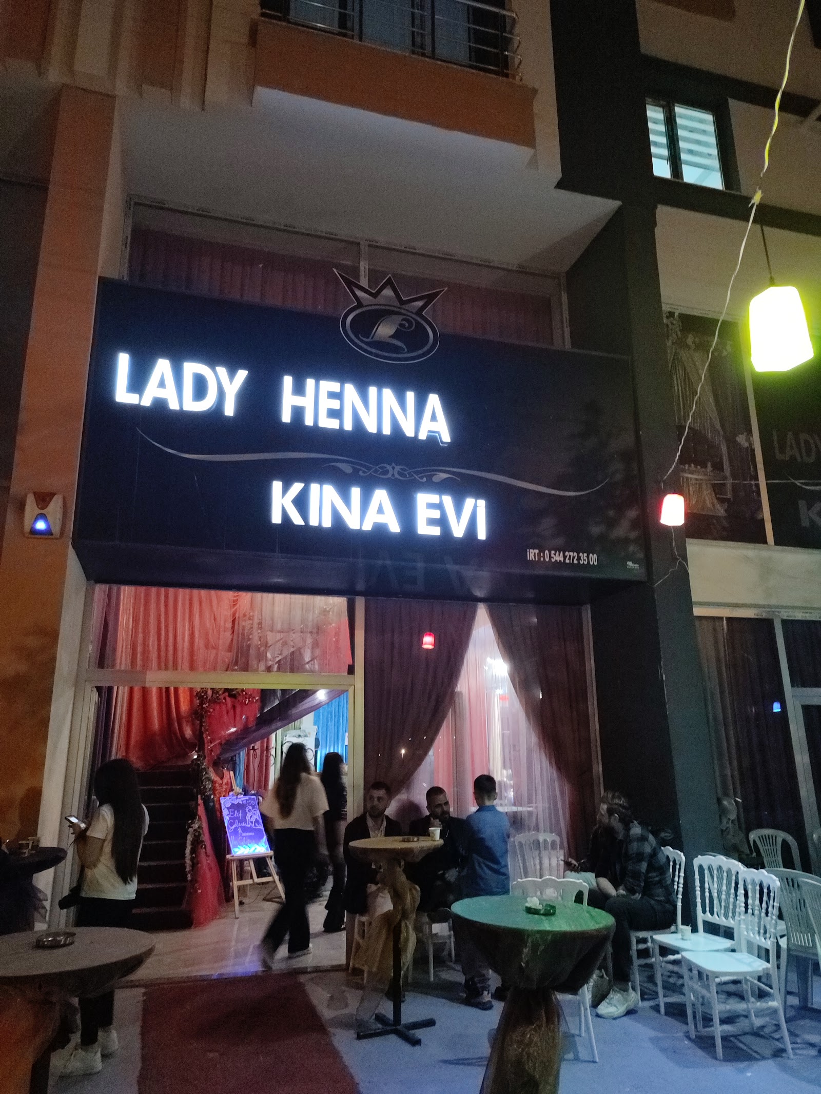 Lady Henna Kına Evi