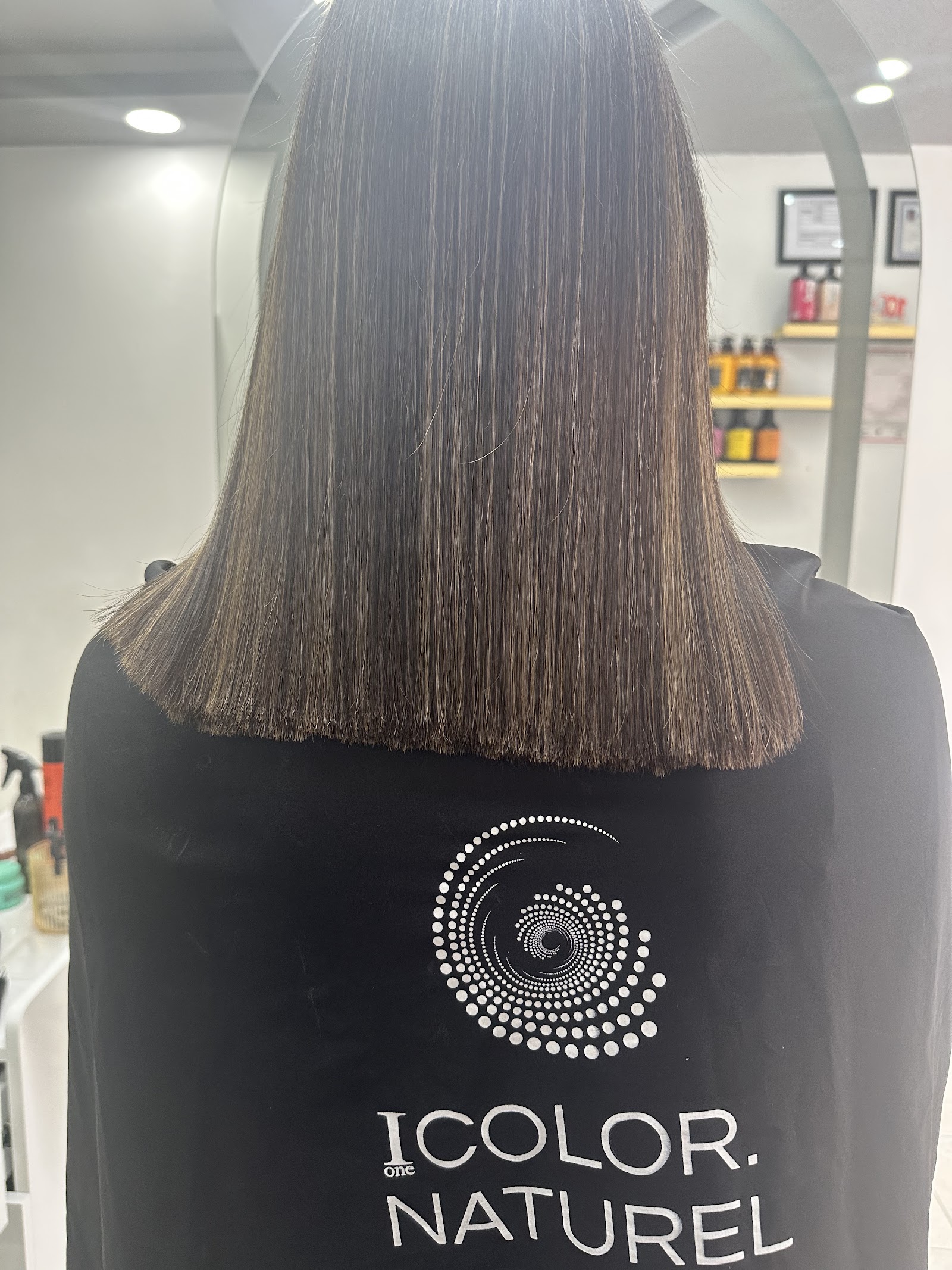Saloon Emrah Kaya bayan kuaförü
